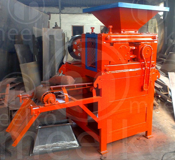 Prensa para hacer carbon en briquetas 8 Toneladas hora - MKBC08